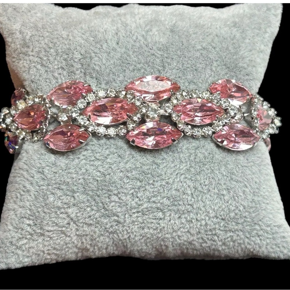 Signed Weiss Silvertone Clear & Pink Crystal Pinwheel Bracelet Clip On Earrings - Picture 6 of 13
